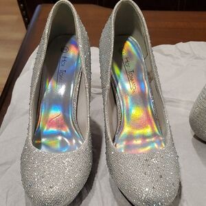 Hot Tomato Silver Crystal-Studded Heels A SET ( Shoes + Hand Bag )